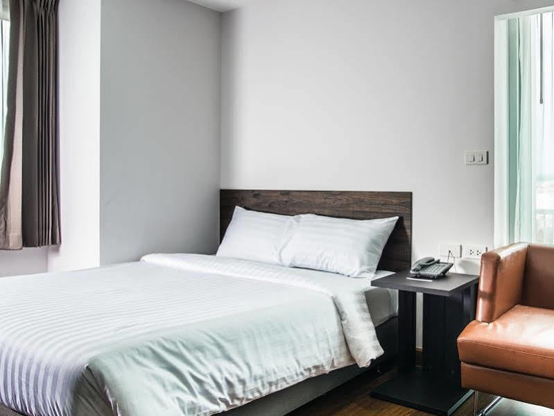Winner Sriracha Serviced Apartment Si Racha Exterior photo