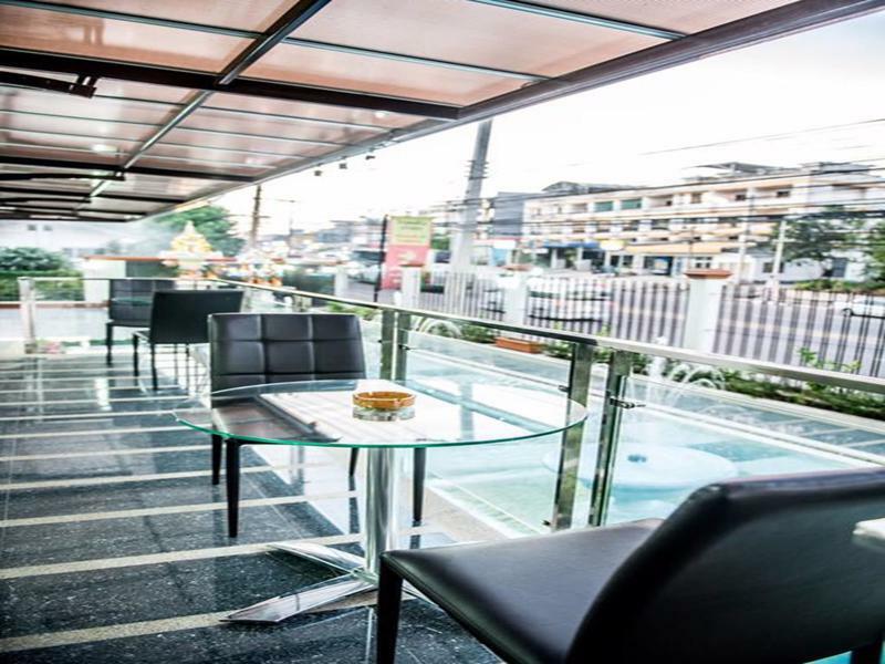 Winner Sriracha Serviced Apartment Si Racha Exterior photo